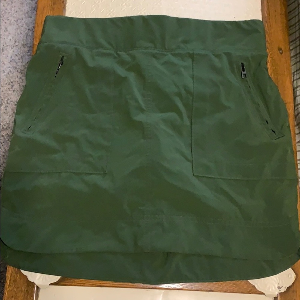 Athleta Chelsea Cargo Skort